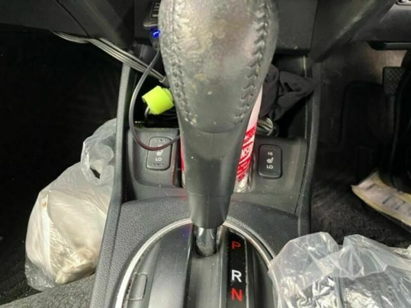 FIT HYBRID-22