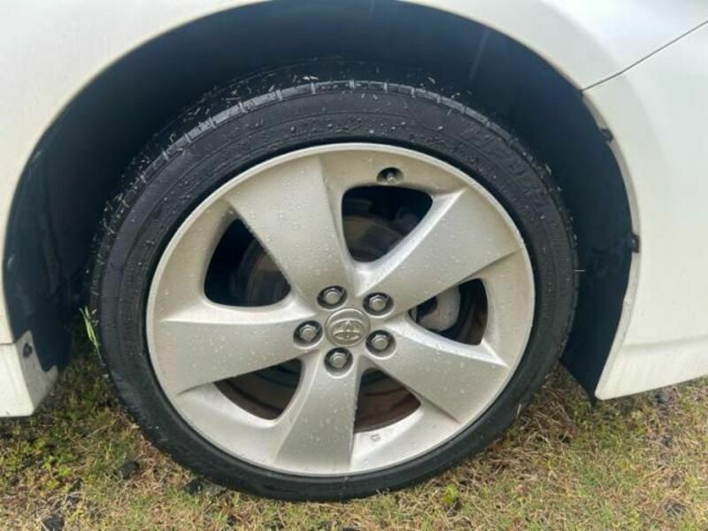 PRIUS-4