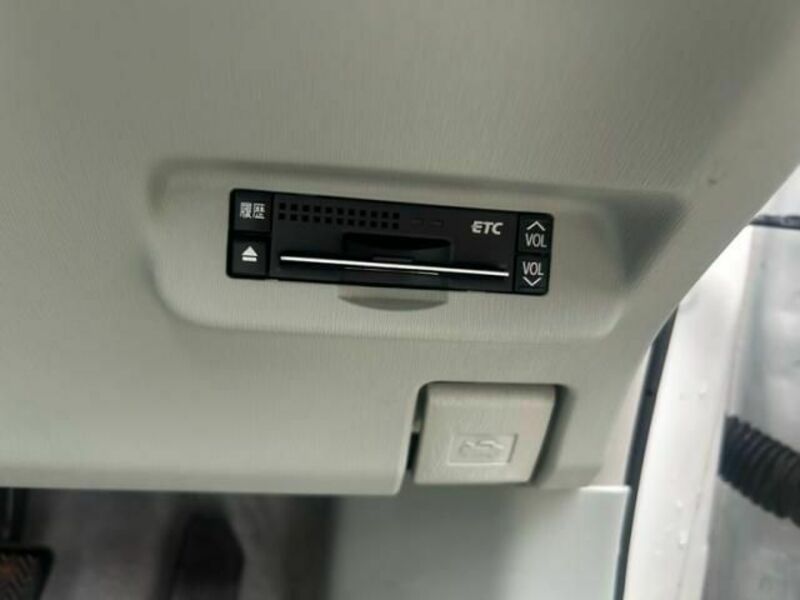 PRIUS-13