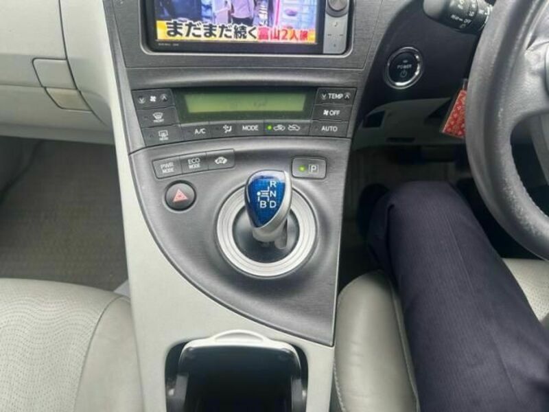 PRIUS-18