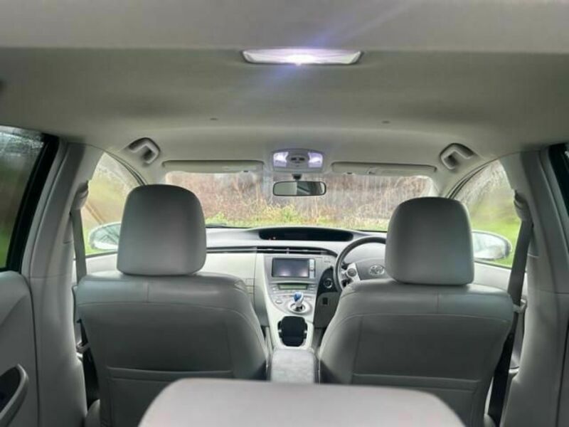 PRIUS-23