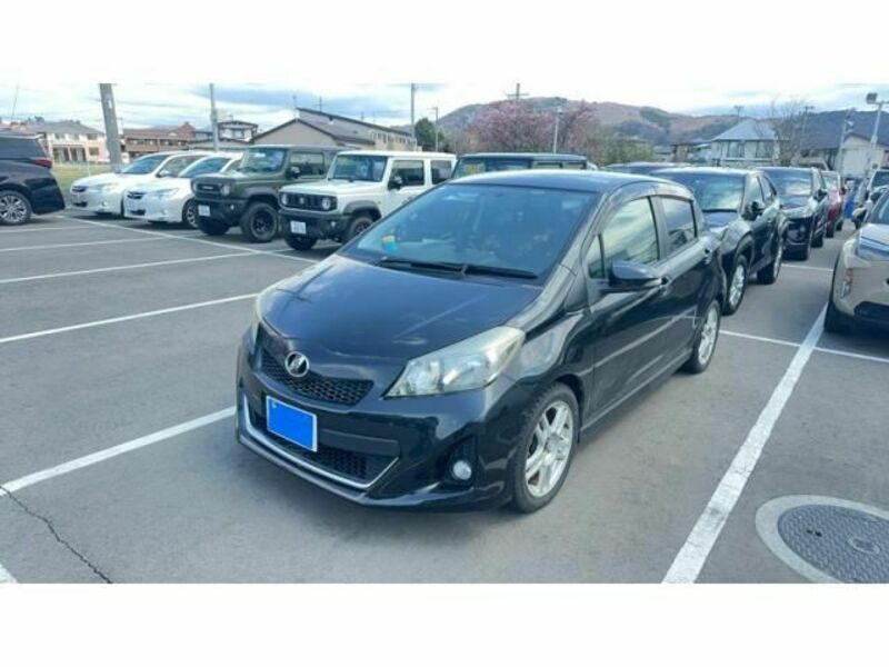 TOYOTA　VITZ