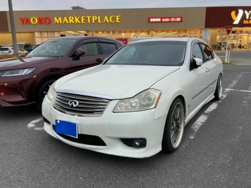 NISSAN FUGA