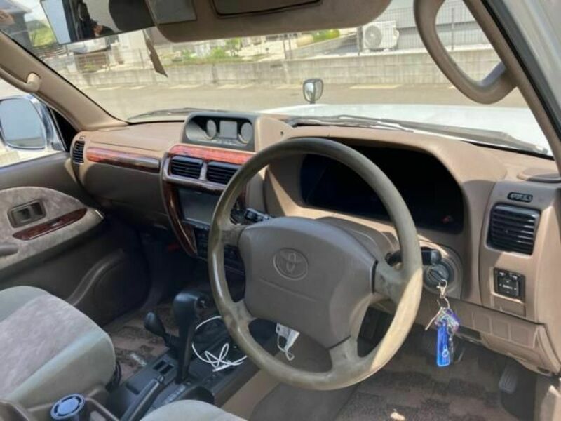 LAND CRUISER PRADO-10