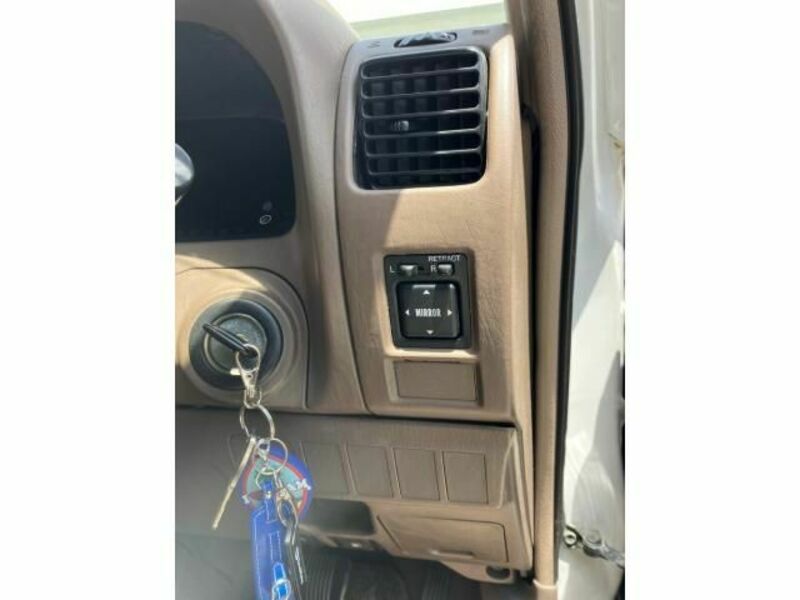 LAND CRUISER PRADO-13