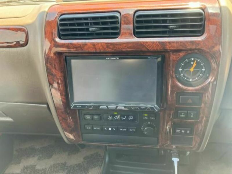 LAND CRUISER PRADO-17