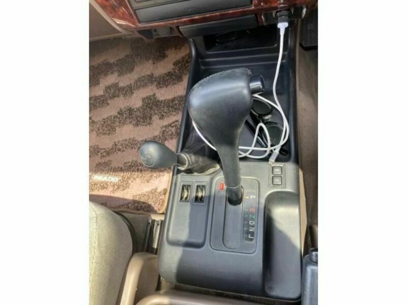 LAND CRUISER PRADO-18