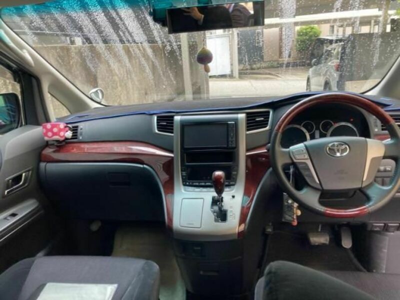 VELLFIRE-13