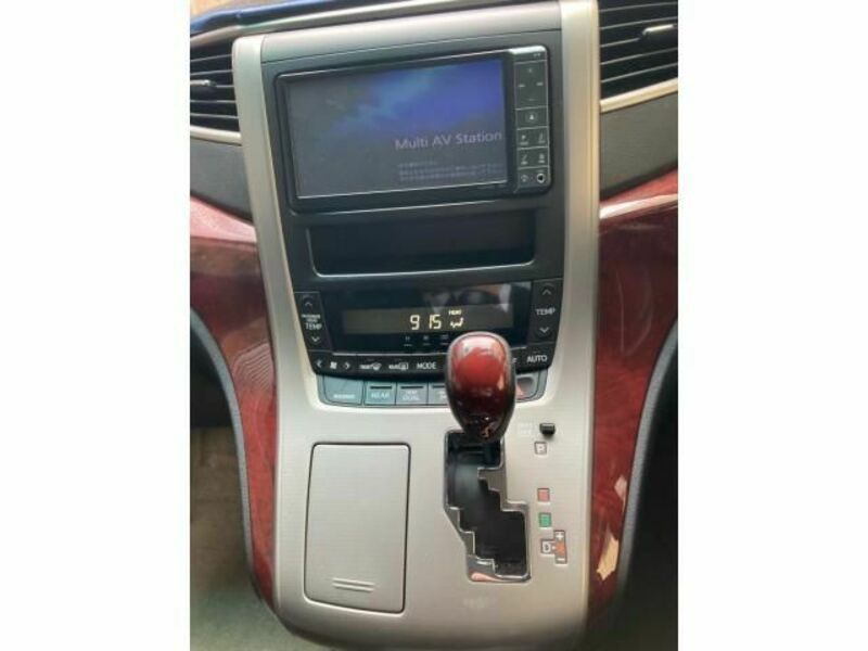 VELLFIRE-18