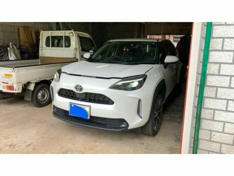 YARIS CROSS