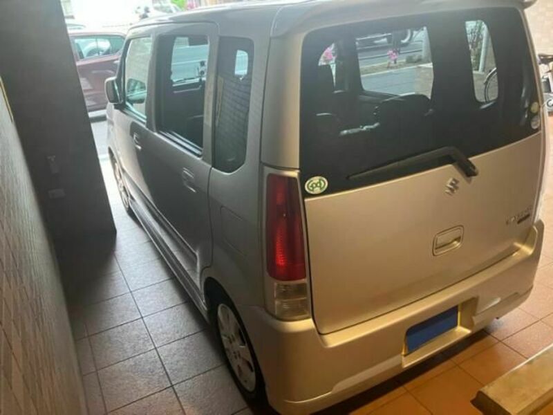 WAGON R