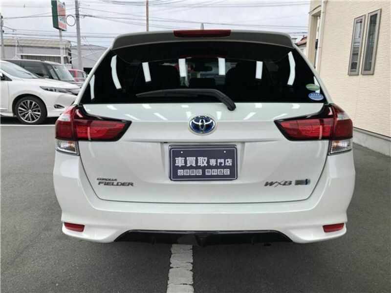 COROLLA FIELDER