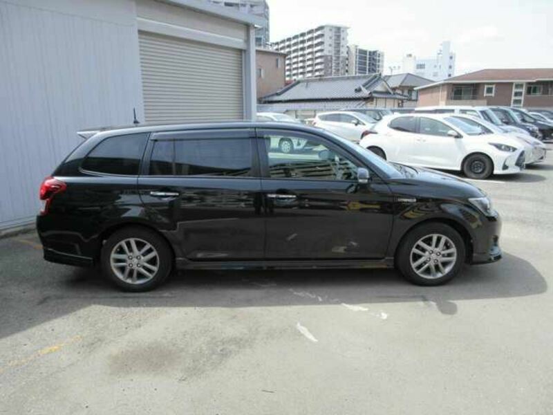 COROLLA FIELDER