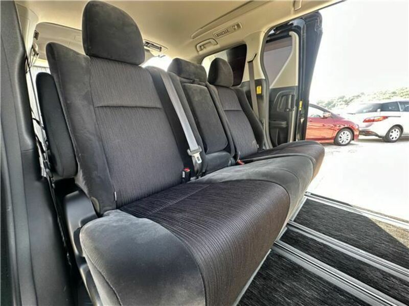 VELLFIRE-19