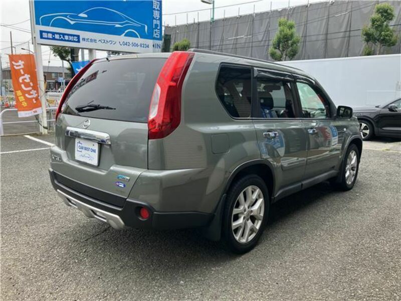 X-TRAIL
