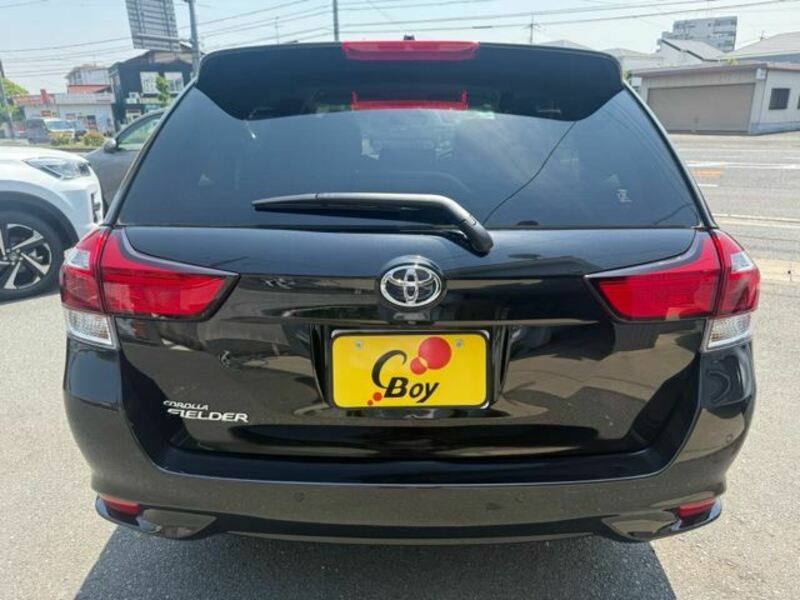 COROLLA FIELDER