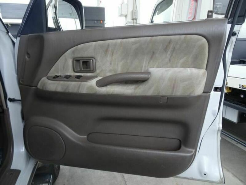 LAND CRUISER PRADO-16