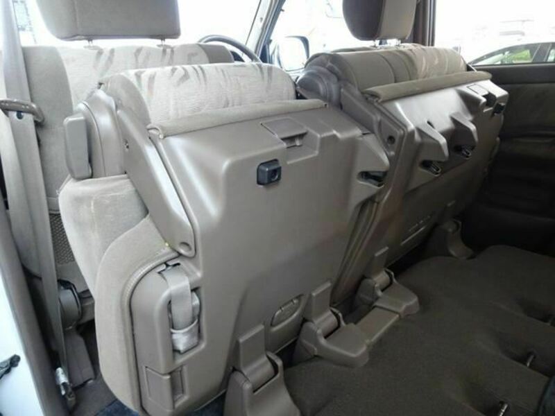 LAND CRUISER PRADO-31