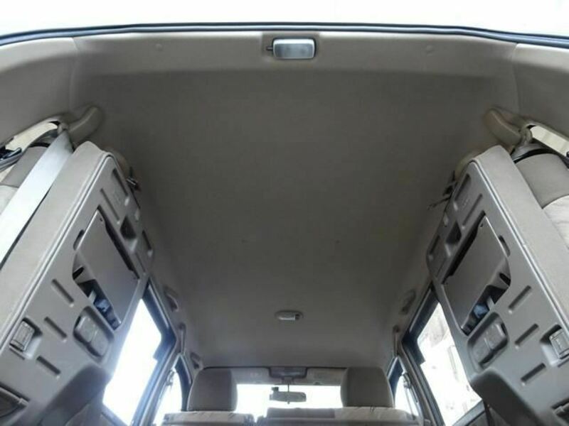 LAND CRUISER PRADO-34