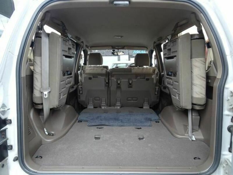 LAND CRUISER PRADO-39
