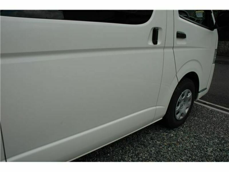 HIACE-8