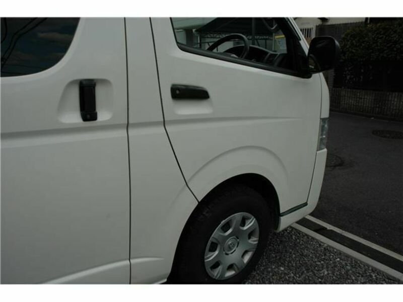 HIACE-9