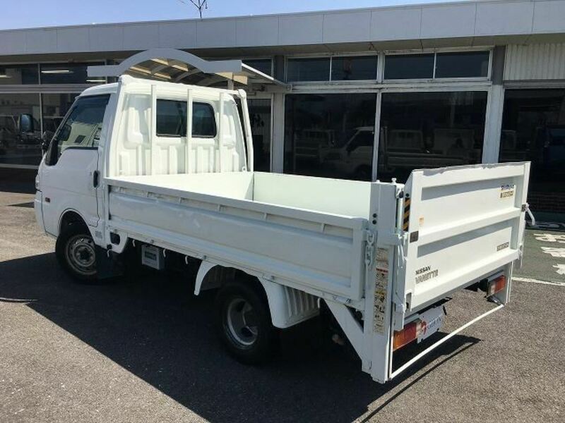 NISSAN VANETTE TRUCK