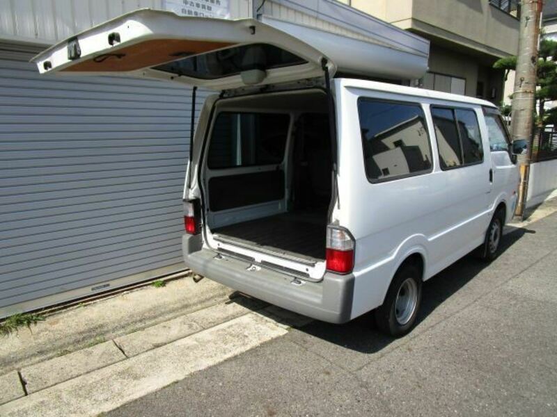 BONGO VAN-5