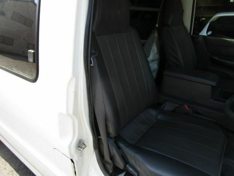 BONGO VAN-10