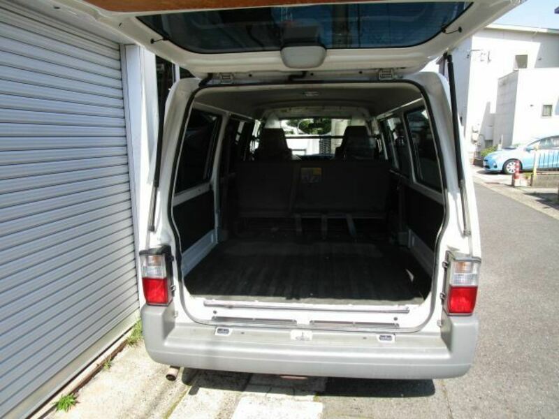 BONGO VAN-17