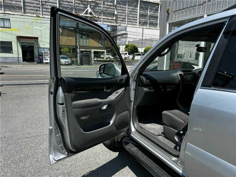 LAND CRUISER PRADO-28