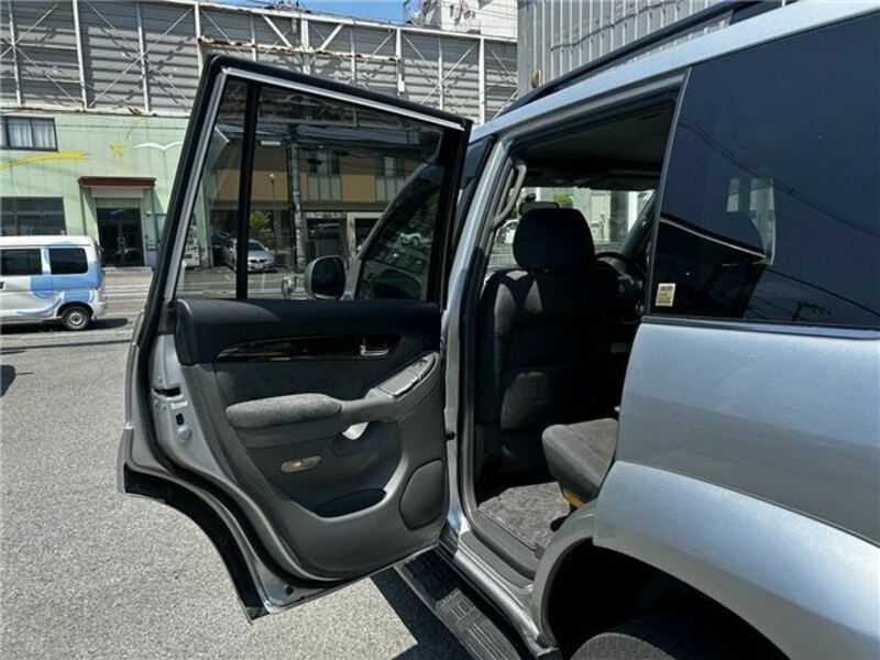 LAND CRUISER PRADO-31