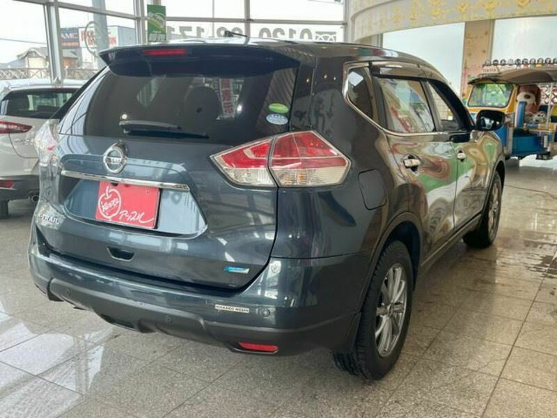 X-TRAIL