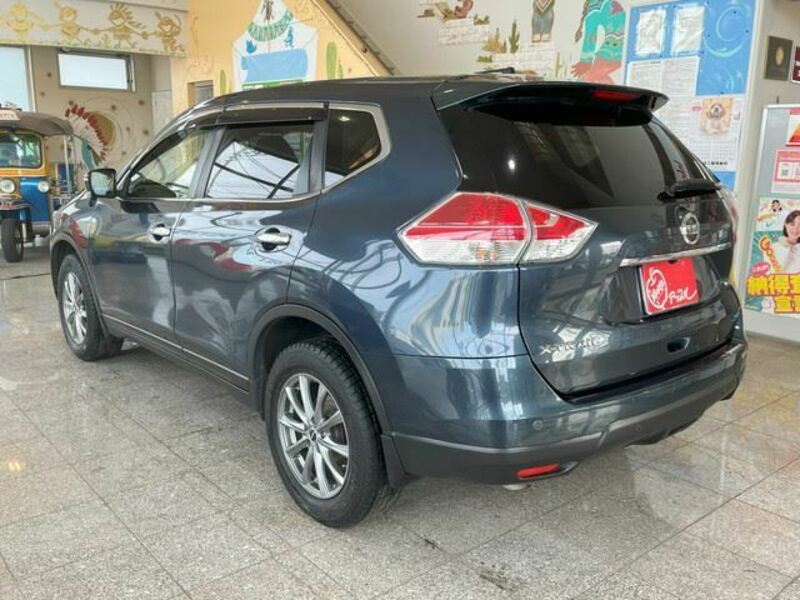 X-TRAIL