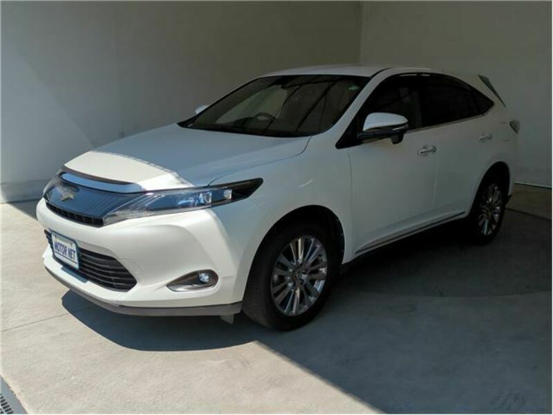 TOYOTA　HARRIER