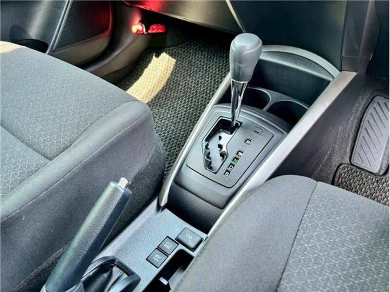COROLLA FIELDER