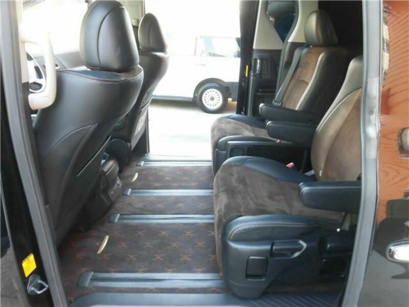 ALPHARD-21