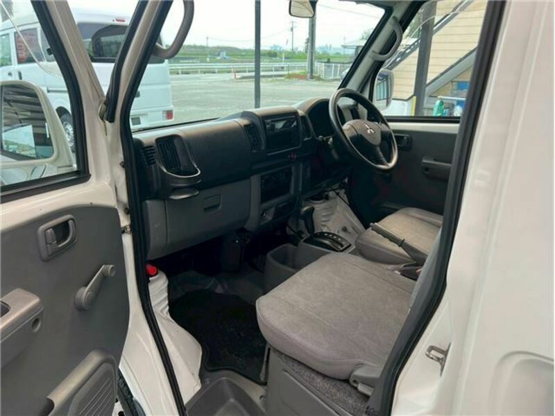 MINICAB VAN-12