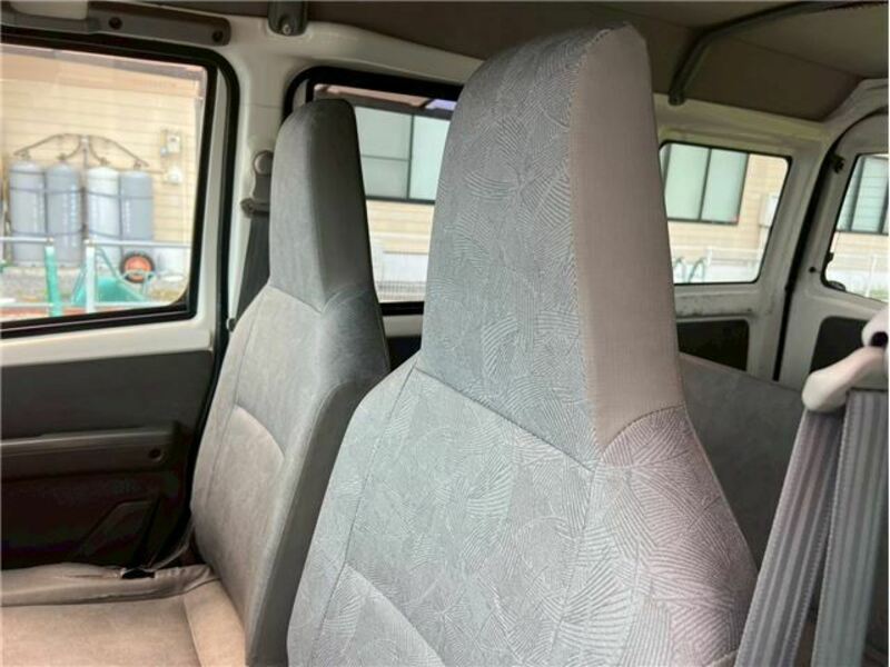 MINICAB VAN-13