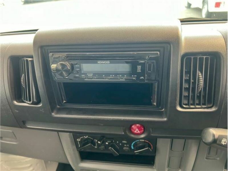 MINICAB VAN-14