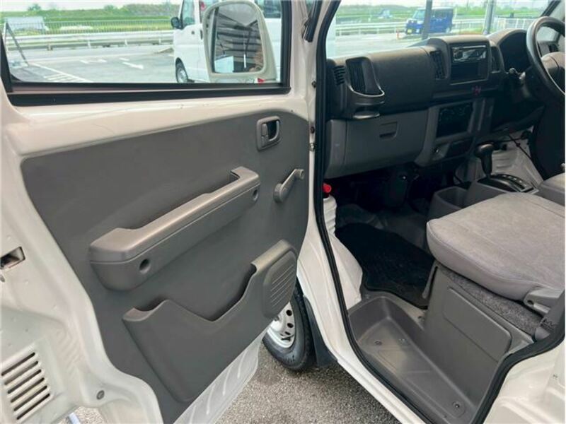 MINICAB VAN-26