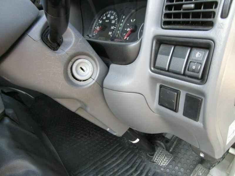 BONGO VAN