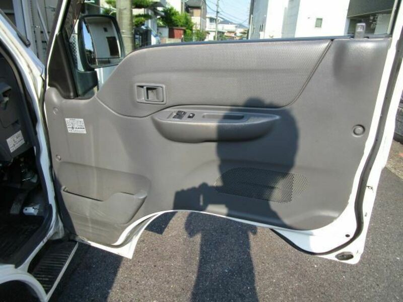 BONGO VAN