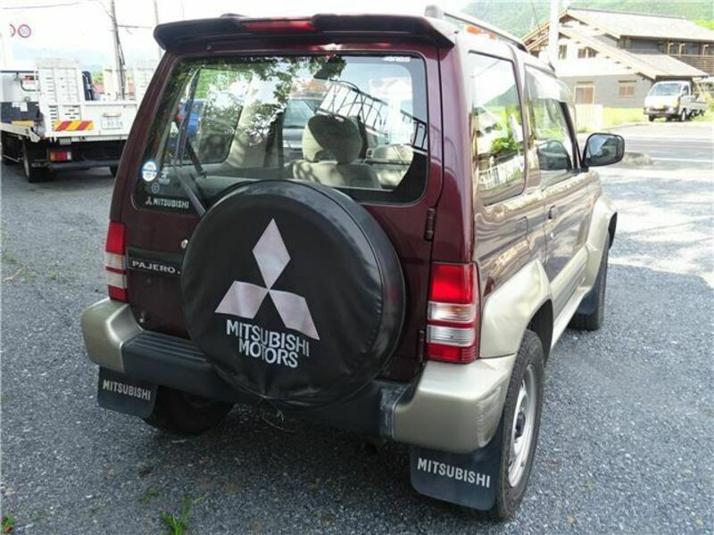 PAJERO JR