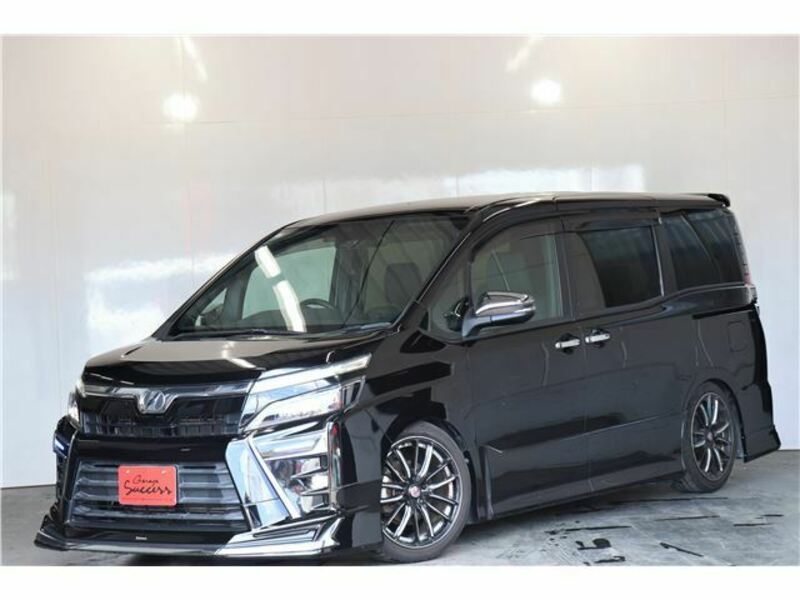 TOYOTA　VOXY