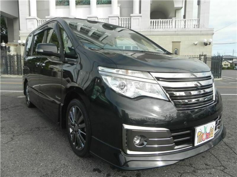 NISSAN　SERENA
