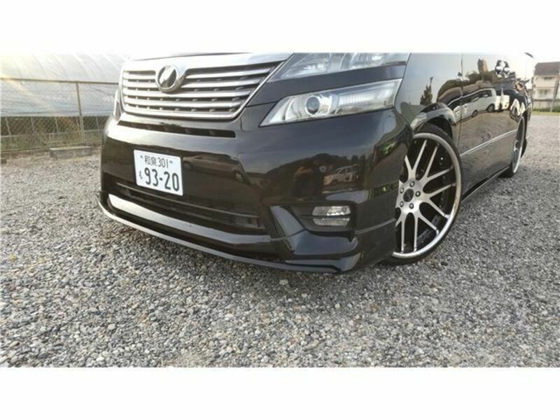 VELLFIRE-11