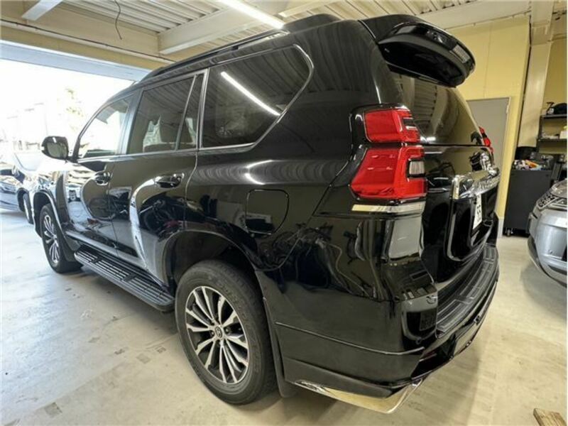 LAND CRUISER PRADO-7