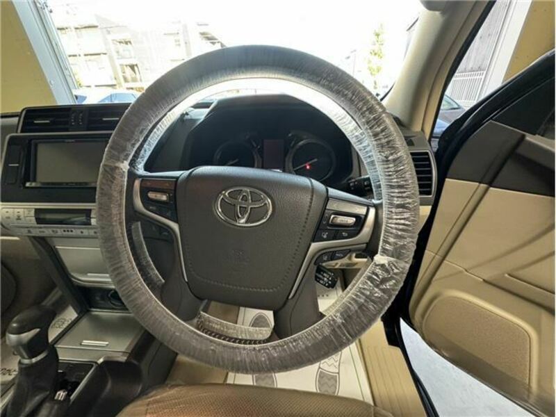 LAND CRUISER PRADO-24