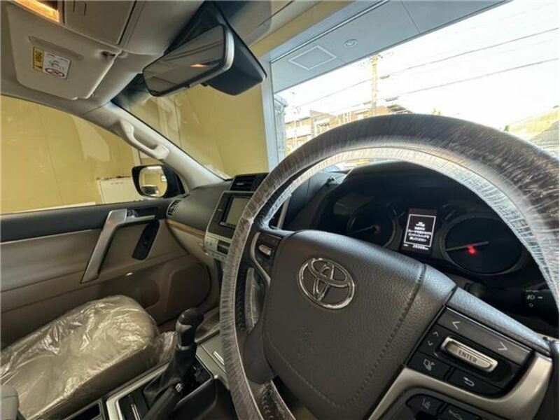 LAND CRUISER PRADO-25